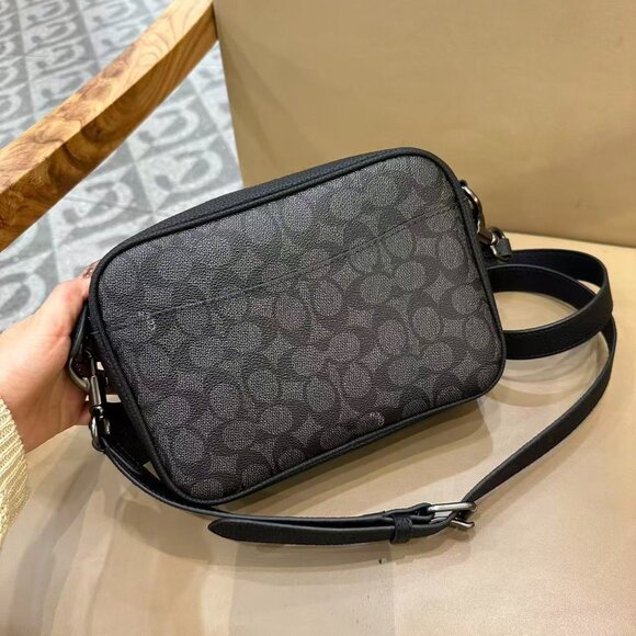 COACH Men's Monogram Warner Casual Crossbody Bag, Size 21.5 x 15.5 cm x 6.5 cm - Picture 3 of 9